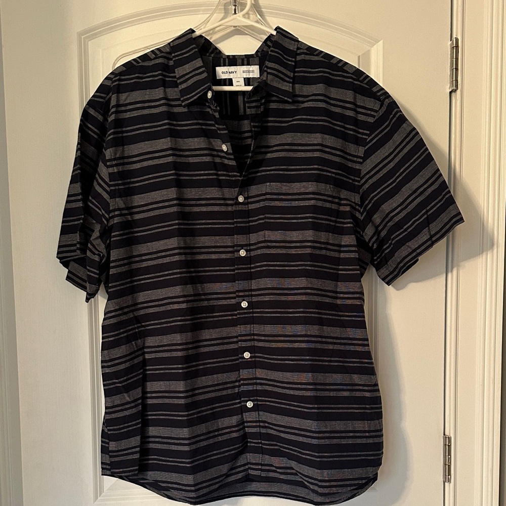 Old Navy Men's Striped Button-Down Shirt - Black and Gray